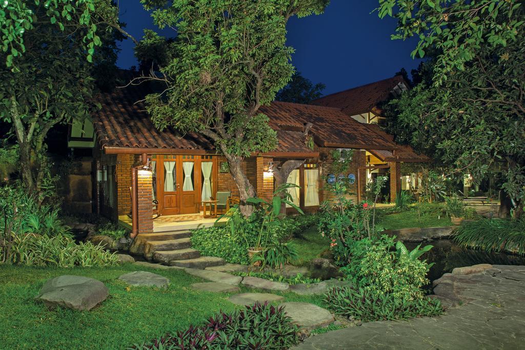 Duta Boutique Villa Джокьякарта Экстерьер фото